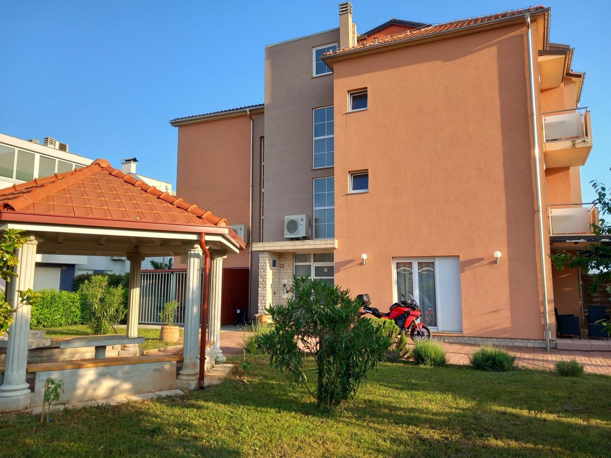 Bed & Breakfast Grgic Novigrad Istria Esterno foto